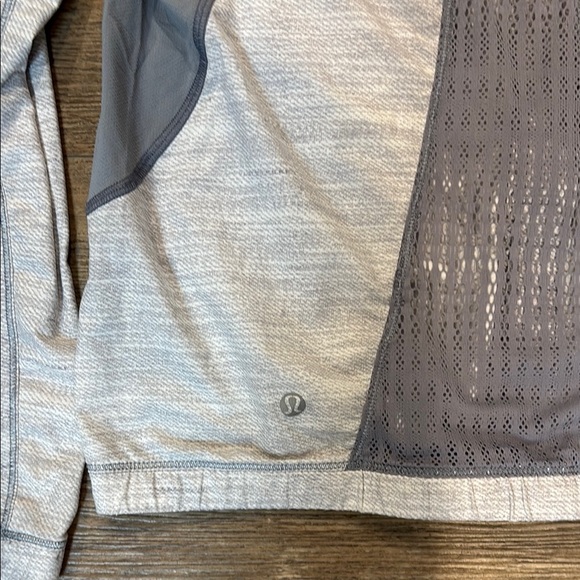 Lululemon Run White Fossil Nada Jacket Lightweight Running Women's Size 8 EUC - Picture 14 of 15
